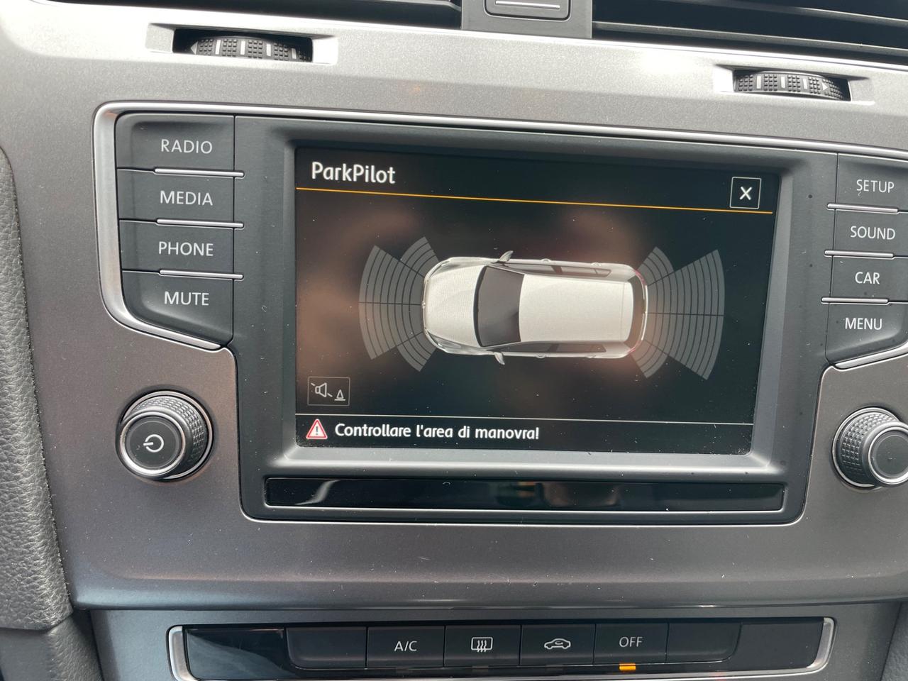 Volkswagen Golf 1.6 TDI 90 CV 5p. Trendline Neopatentati