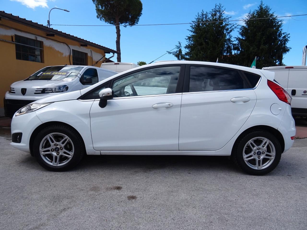 Ford Fiesta 1.4 5p. Bz.- GPL Titanium
