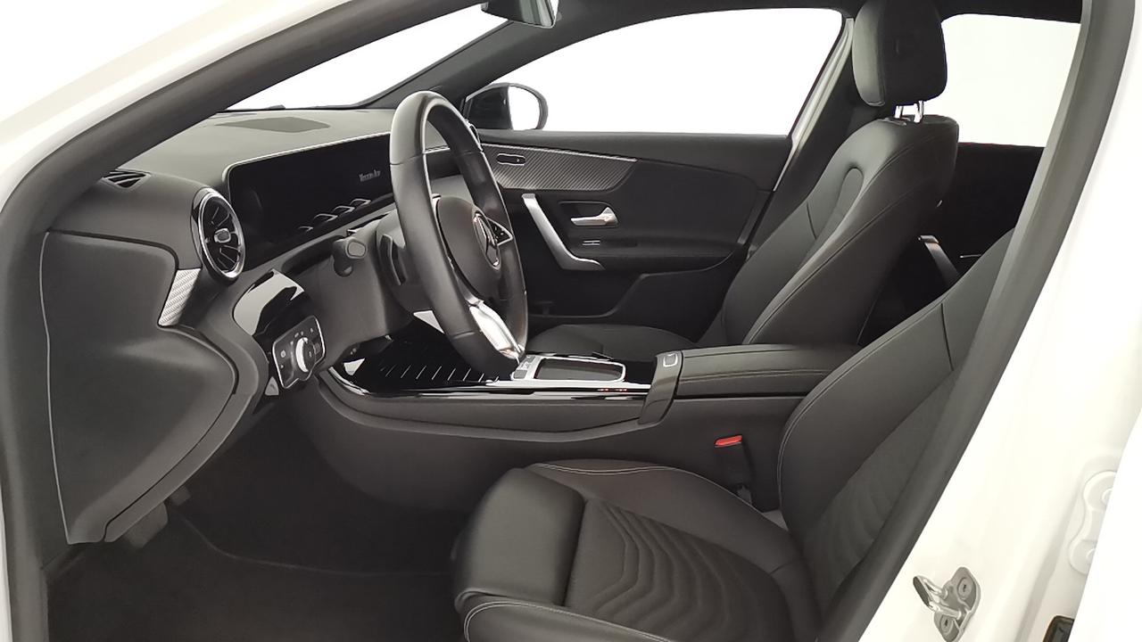 Mercedes-Benz Classe A - W177 2023 - A 250 e phev Progressive Advanced auto