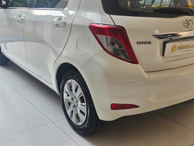 TOYOTA Yaris 1.0 5 porte Lounge gpl