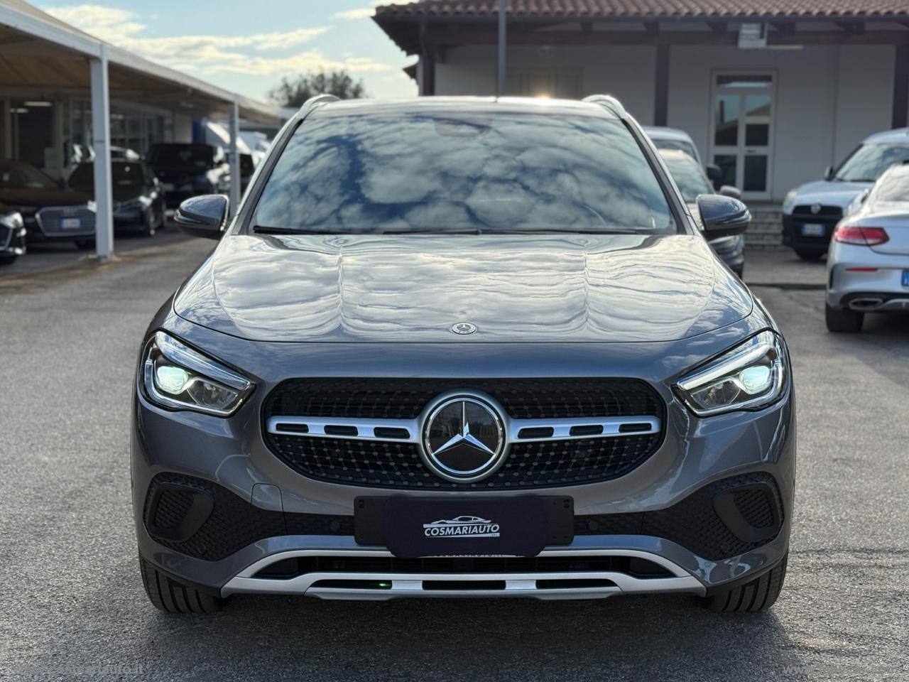 MERCEDES-BENZ GLA 200 d Automatic Business