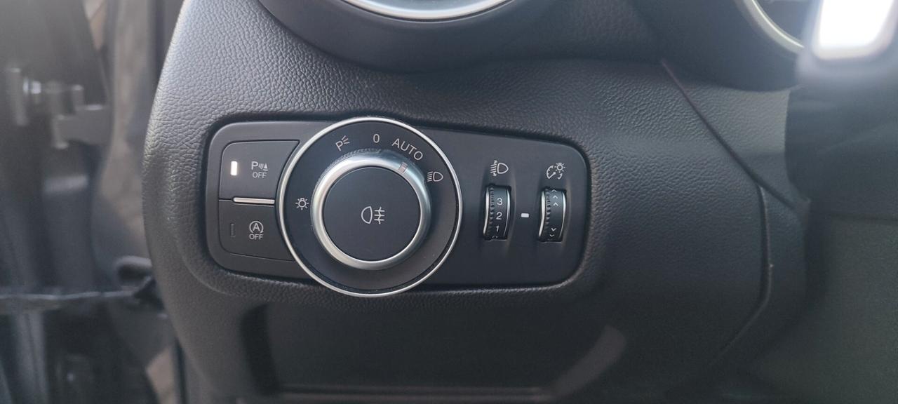 Alfa Romeo Giulia 2.2 Turbodiesel 180 CV AT8 Sport Edition