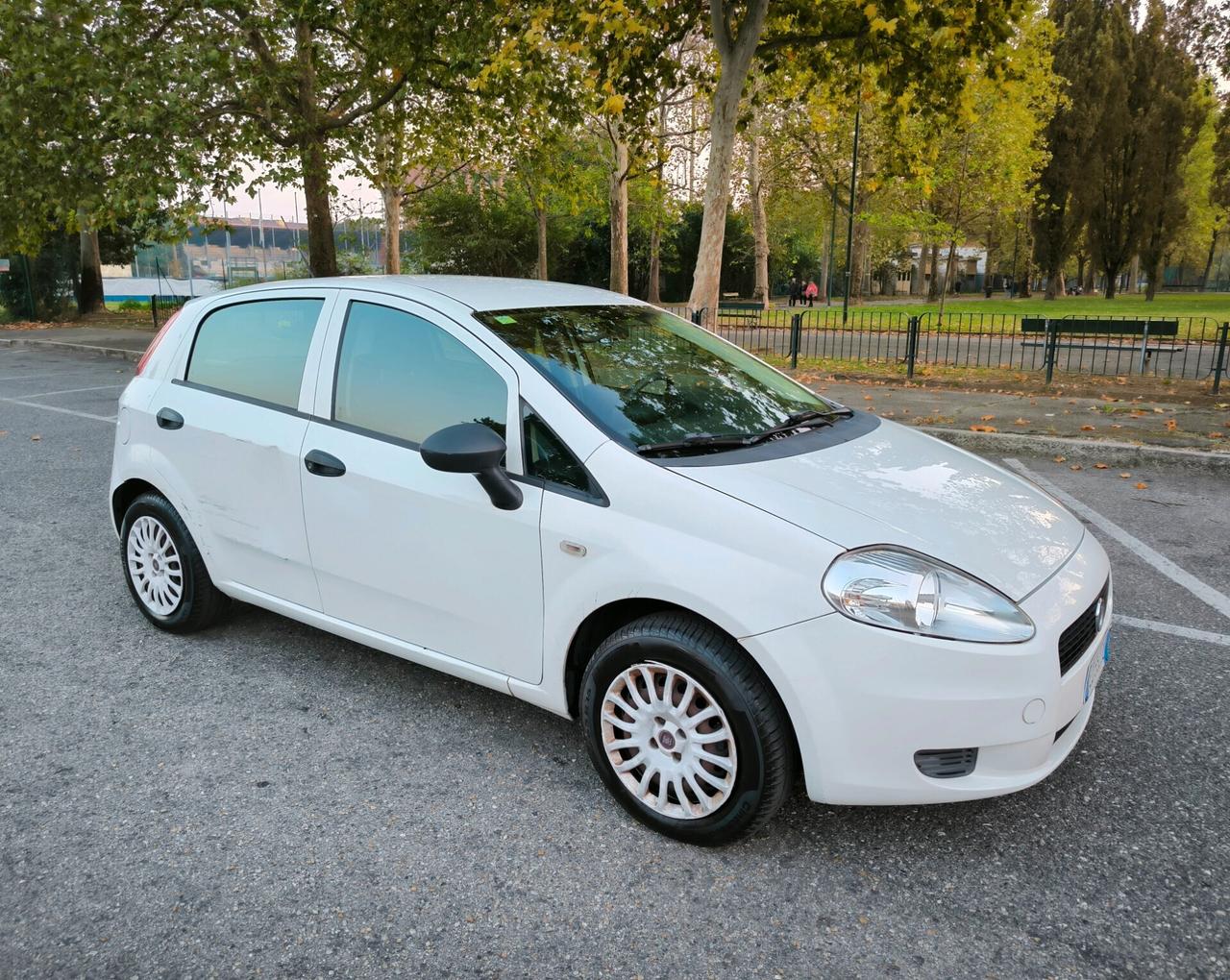 Fiat Grande Punto 1.3 MJT 75 CV 5 porte LEGGERE BENE