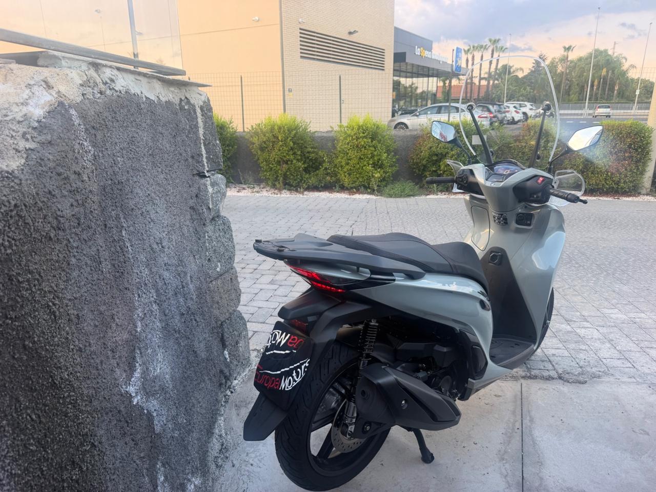 Honda SH 350