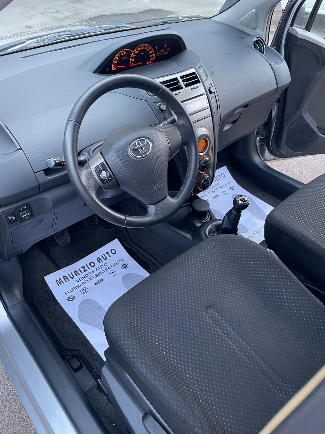 Toyota Yaris 1.0 5 porte Lounge FULL dal nord Italia bella