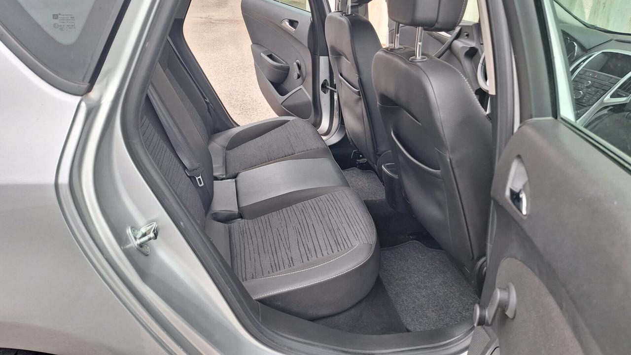 Opel Astra 1.4 Turbo 140CV 5 porte GPL Tech Cosmo