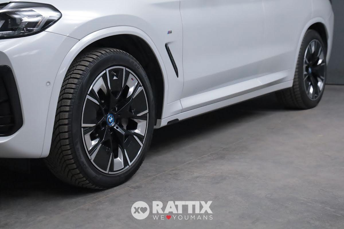 BMW iX3 motore elettrico 286CV Impressive + Tetto apribile