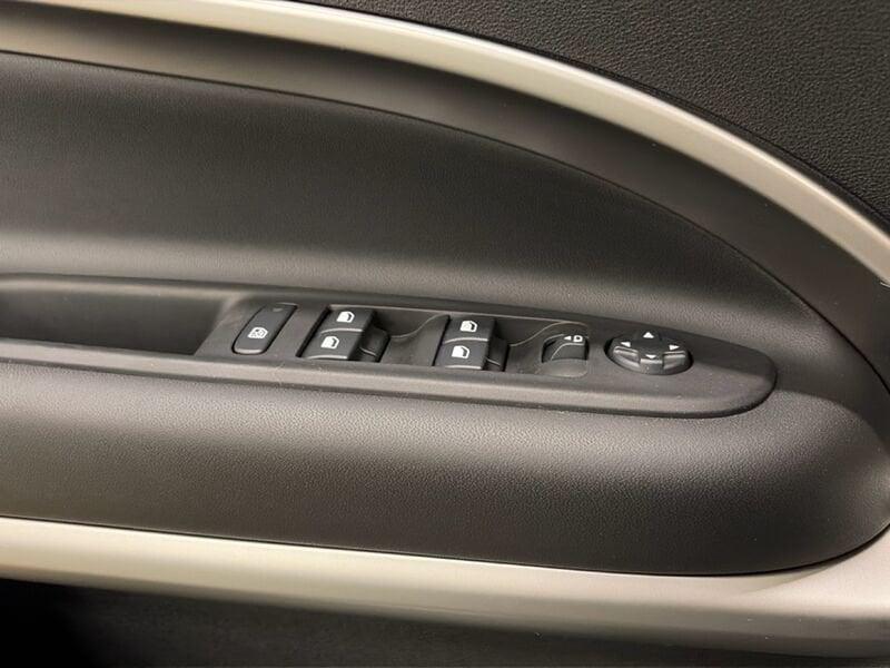 Jeep Avenger e-Hybrid 1.2 MHEV e-Hybrid Turbo Altitude