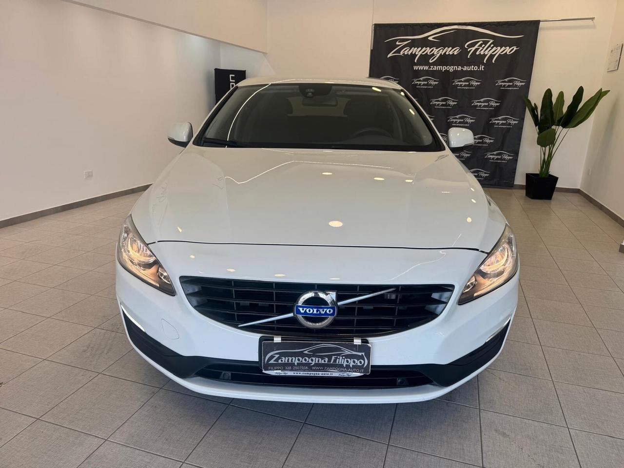 Volvo V60 D2 MANUALE 2018 150CV