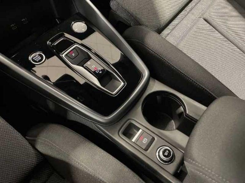 Audi A3 IV 2024 Sportback 35 2.0 tdi S line edition s-tronic