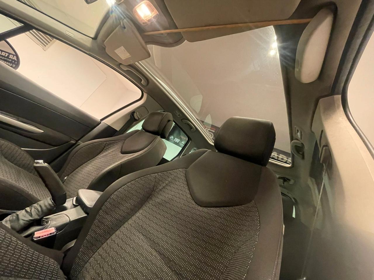 PEUGEOT 308 1.6 - TETTO PANORAMICO - GOMME NUOVE
