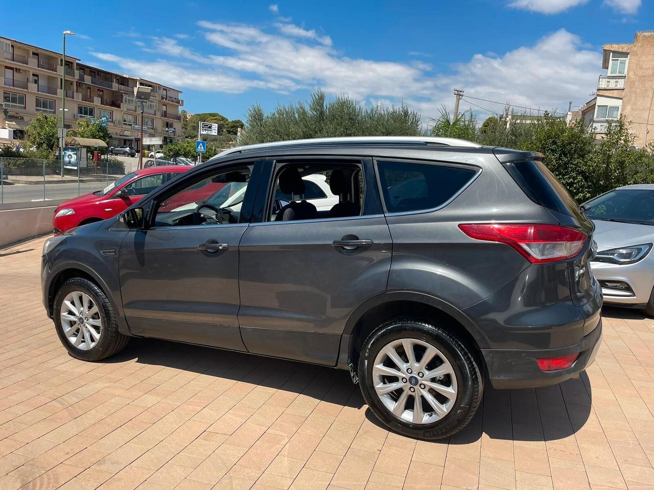 Ford Kuga "Finanziabile Senza Busta Paga"