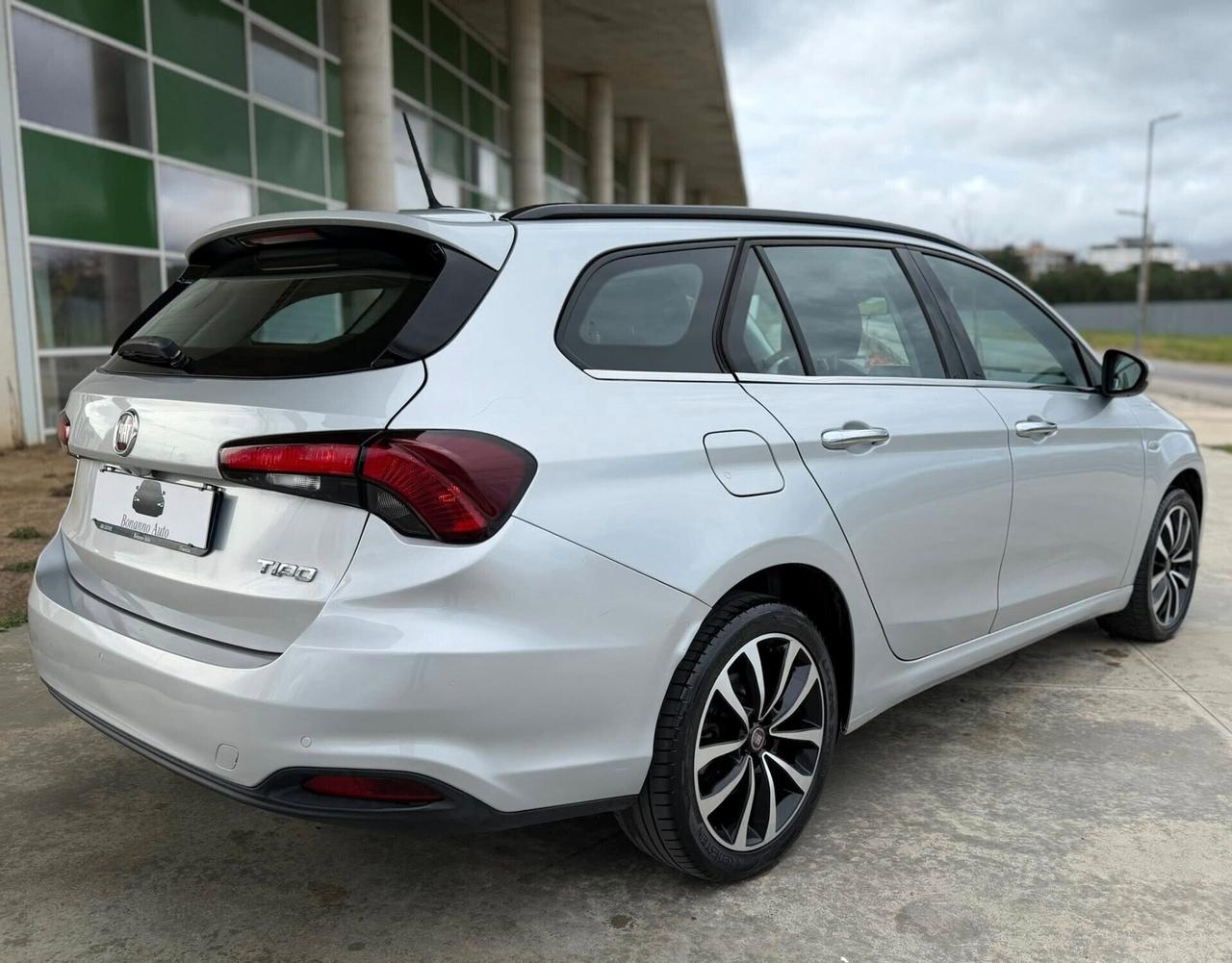 Fiat Tipo 1.6 Mjt S&S SW Lounge S-Design