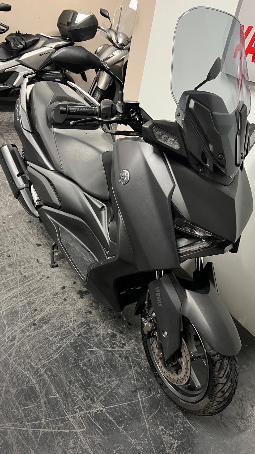 Yamaha X-Max 300