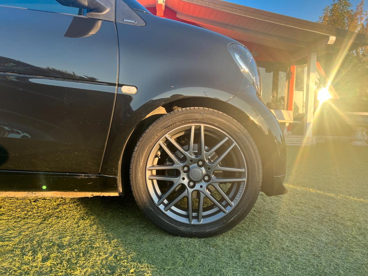 Smart ForTwo 90 0.9 Turbo Passion ALL BRABUS/R"16 B/NAVI/CAMERA/TETTO