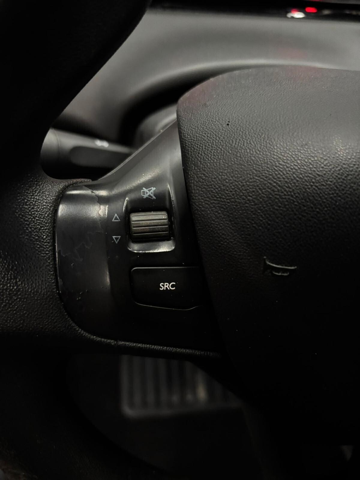 Peugeot 208 1.2 PureTech 82 5p. Allure