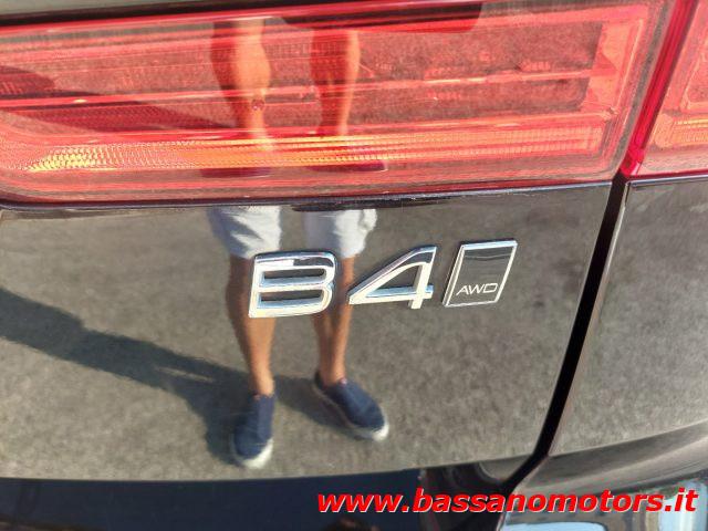 VOLVO XC60 B4 (d) AWD Geartronic Momentum Pro PROMO ESTATE