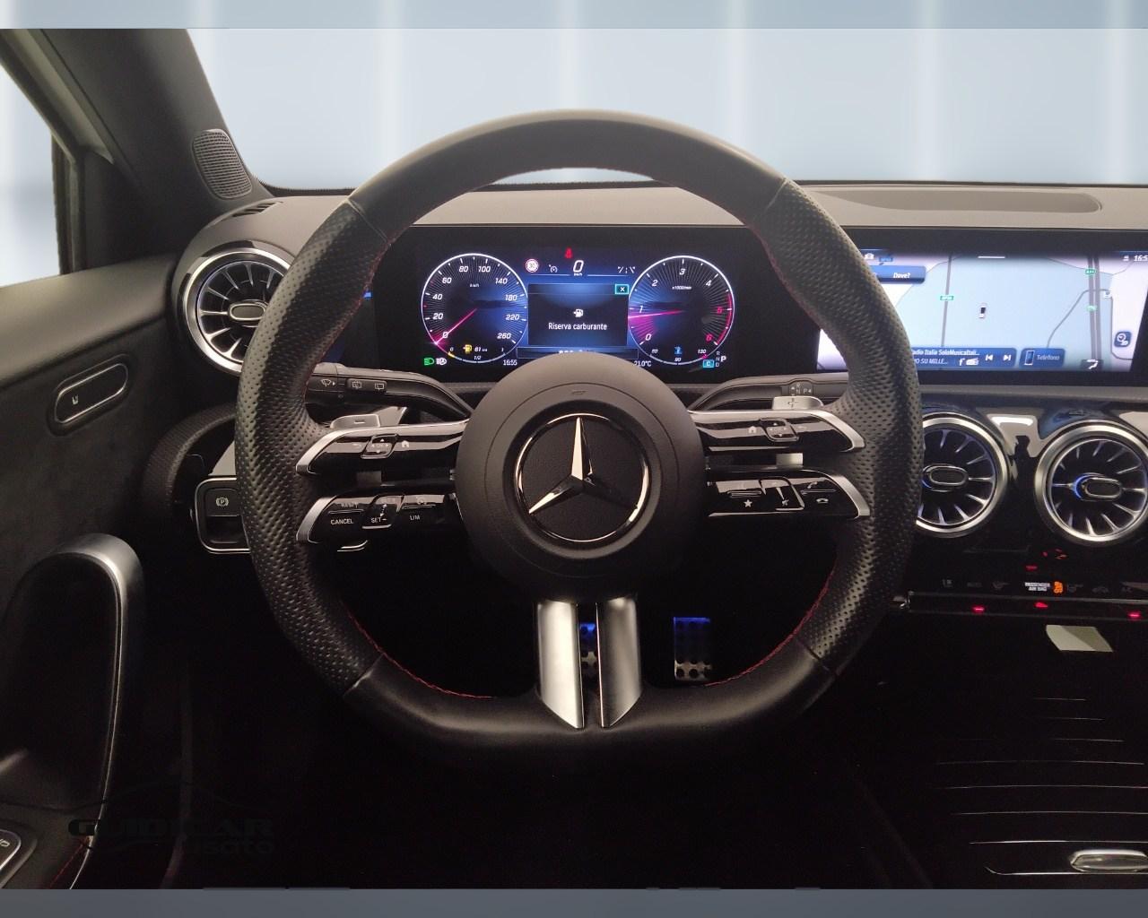 Mercedes-Benz Classe A - W177 2018 - A 180 d Premium auto