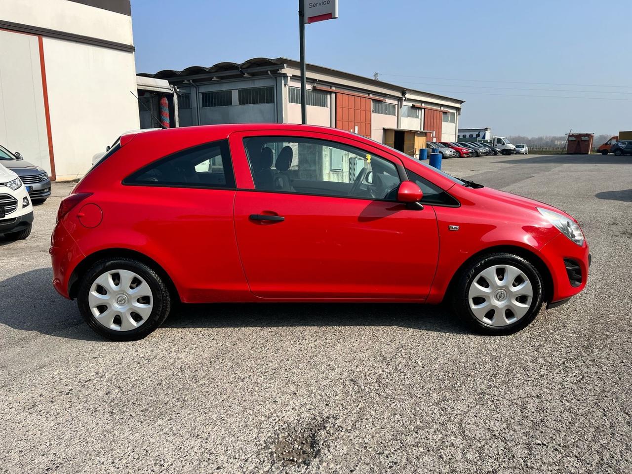 Opel Corsa 1.2 3 porte Neopatentati