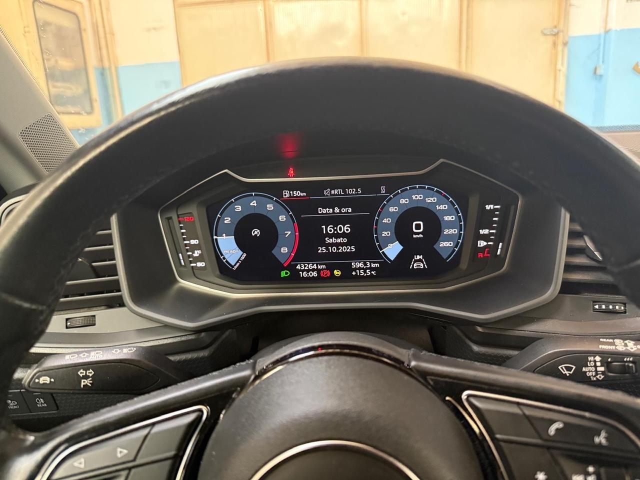 Audi A1 citycarver 30 TFSI Identity Contrast