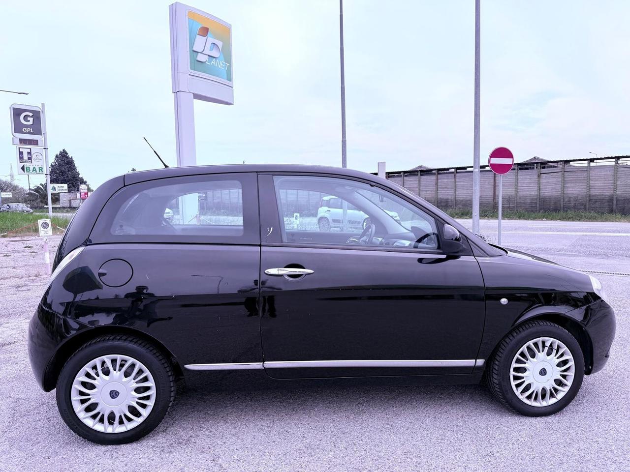 Lancia Ypsilon 1.2 69 CV Ok neopatentati