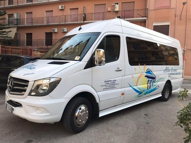 Autobus Mercedes Benz Splinter 519 20 posti