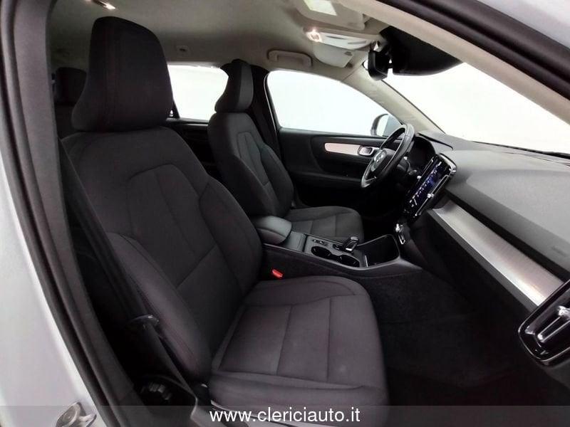 Volvo XC40 T2 Geartronic Momentum Pro N1