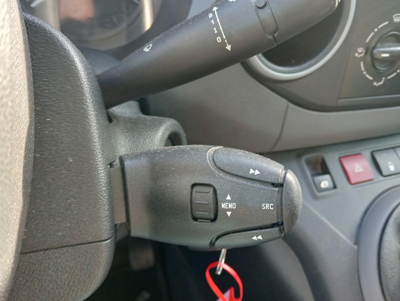 Peugeot Partner 1.6 BlueHDi 100CV 3 POSTI UNIPROPRIETARIO