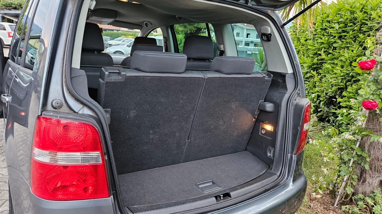 Volkswagen Touran 2.0 TDI 136CV Highline