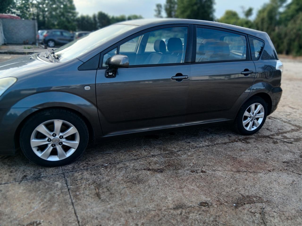 Toyota Corolla Verso 2.2 16V D-4D Sol 7pti