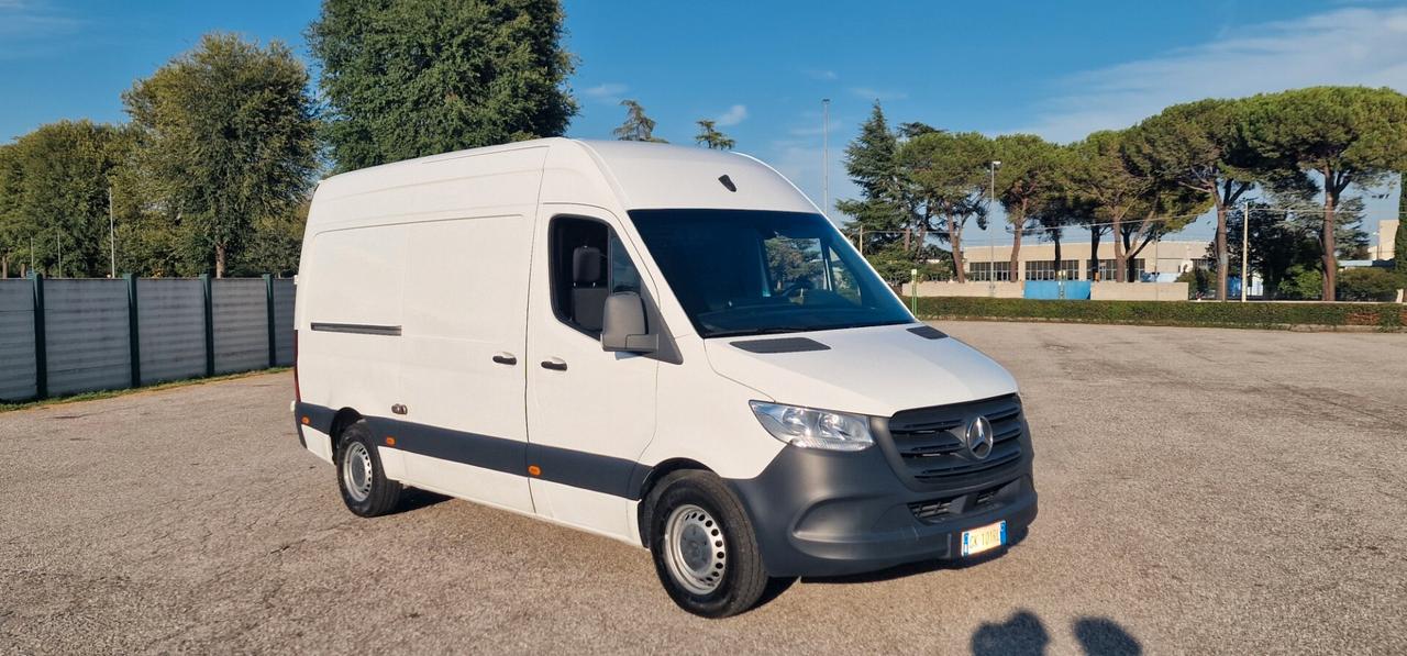 Mercedes Benz Sprinter passo medio tetto alto 150 cv trazione posteriore