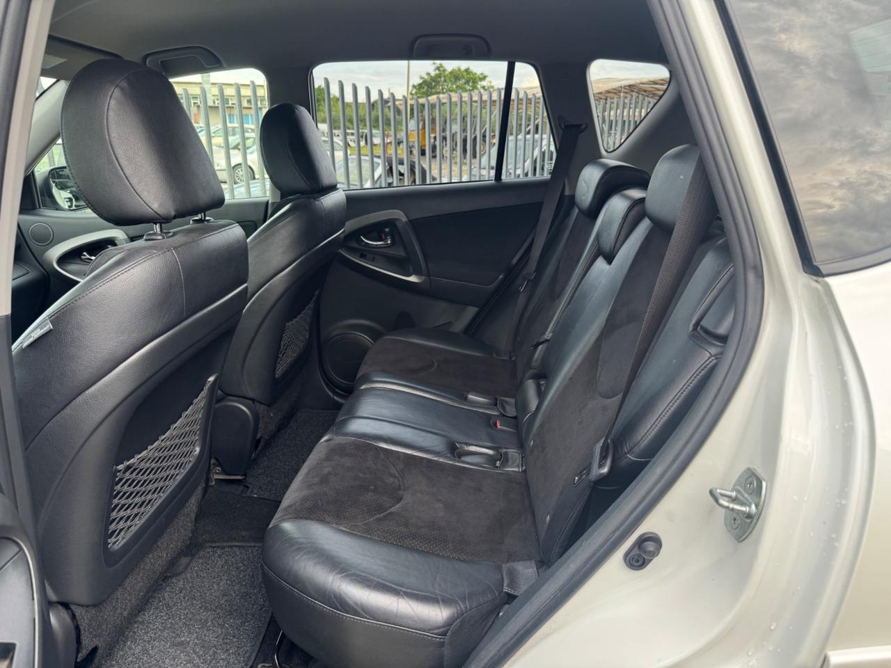 Toyota RAV 4 RAV4 Crossover 2.2 D-Cat A/T 150 CV Style