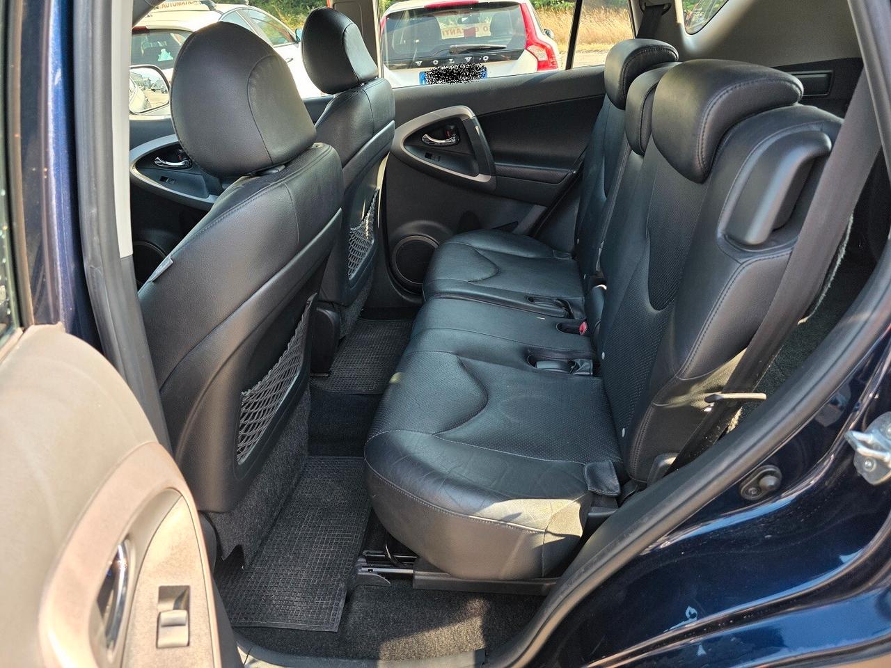 Toyota RAV 4 2.2 D-4D 136 CV Luxury