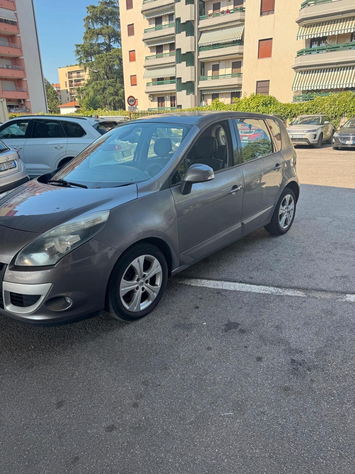 Renault Scenic Scénic X-Mod 1.5 dCi 110CV EDC Luxe