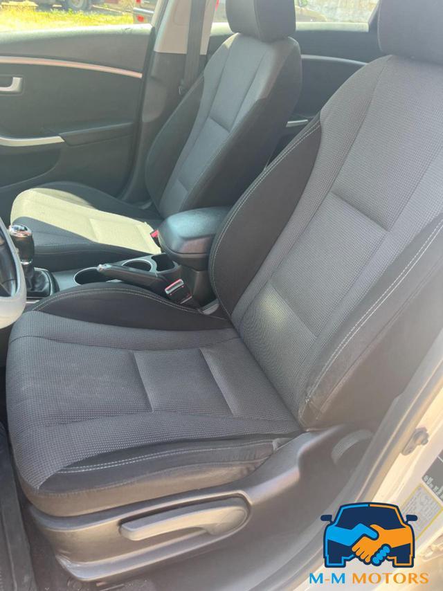 HYUNDAI i30 1.6 CRDi 5p. Comfort