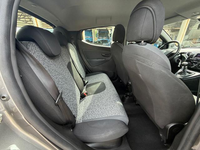 LANCIA Ypsilon 1.0 FireFly 5 porte S&S Hybrid Silver Plus 5 POSTI