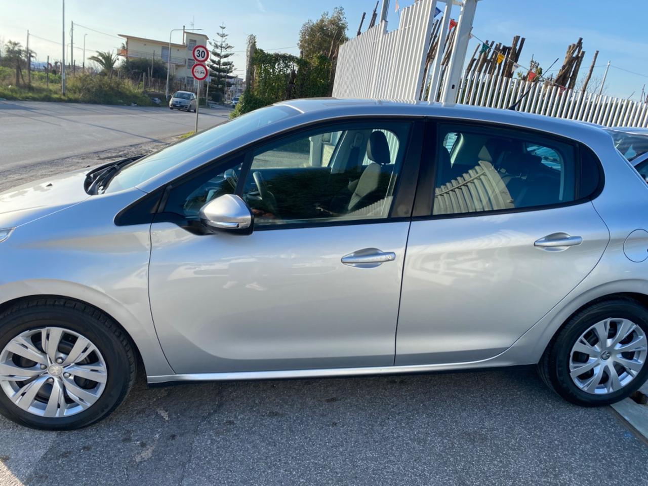 Peugeot 208 PureTech 68 5 porte Access