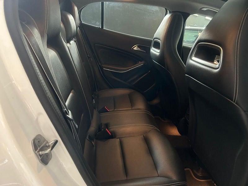 Mercedes-Benz GLA 200 d Automatic Premium