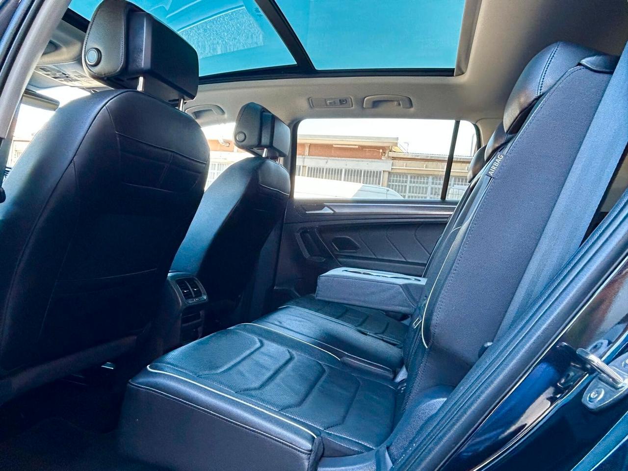Volkswagen Tiguan Allspace Tiguan Allspace 2.0 TDI SCR DSG 4MOTION TETTO APRIBILE INTERNI IN PELLE TOTALE