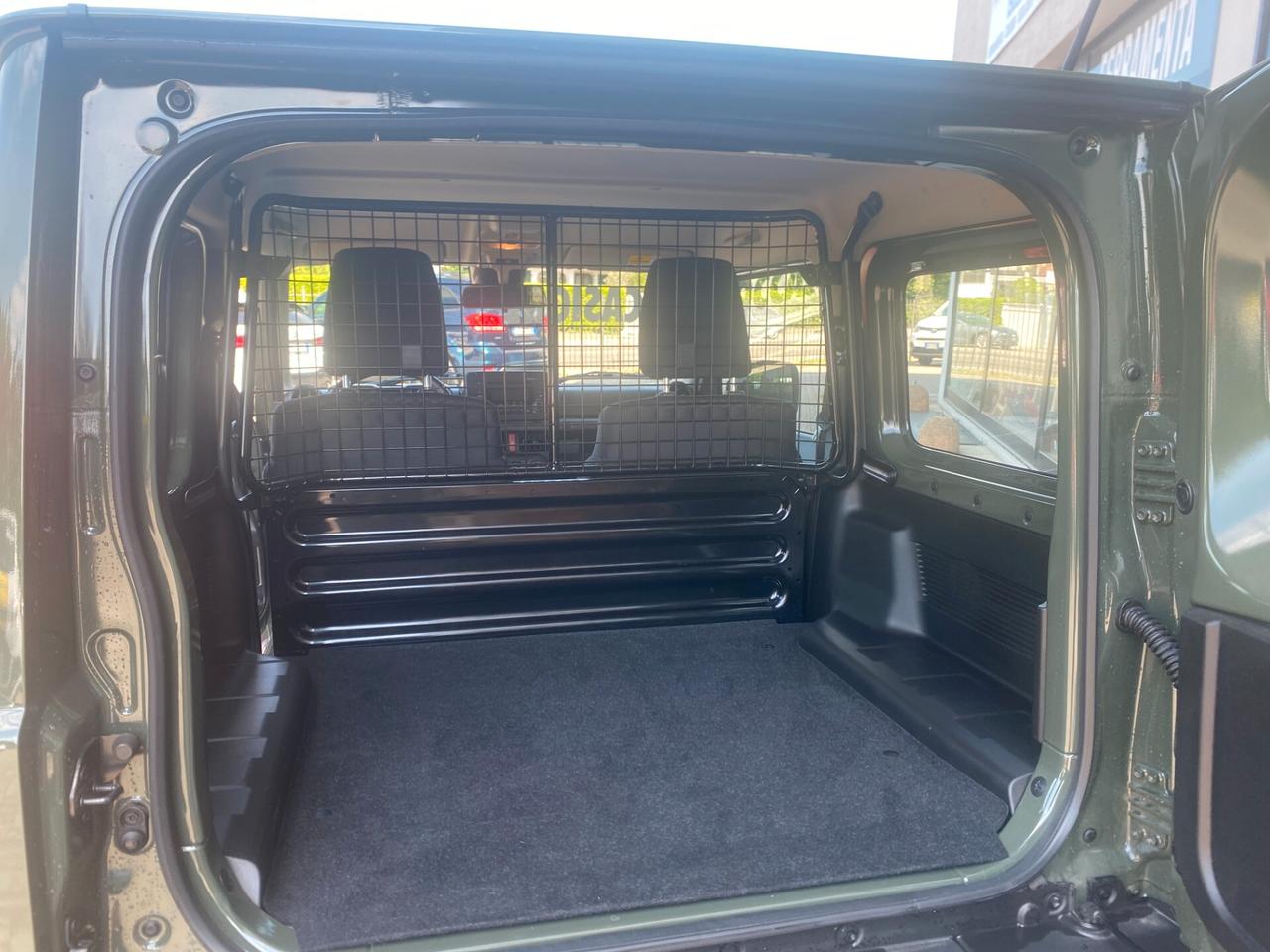 Suzuki Jimny 1.5 5MT PRO (N1)