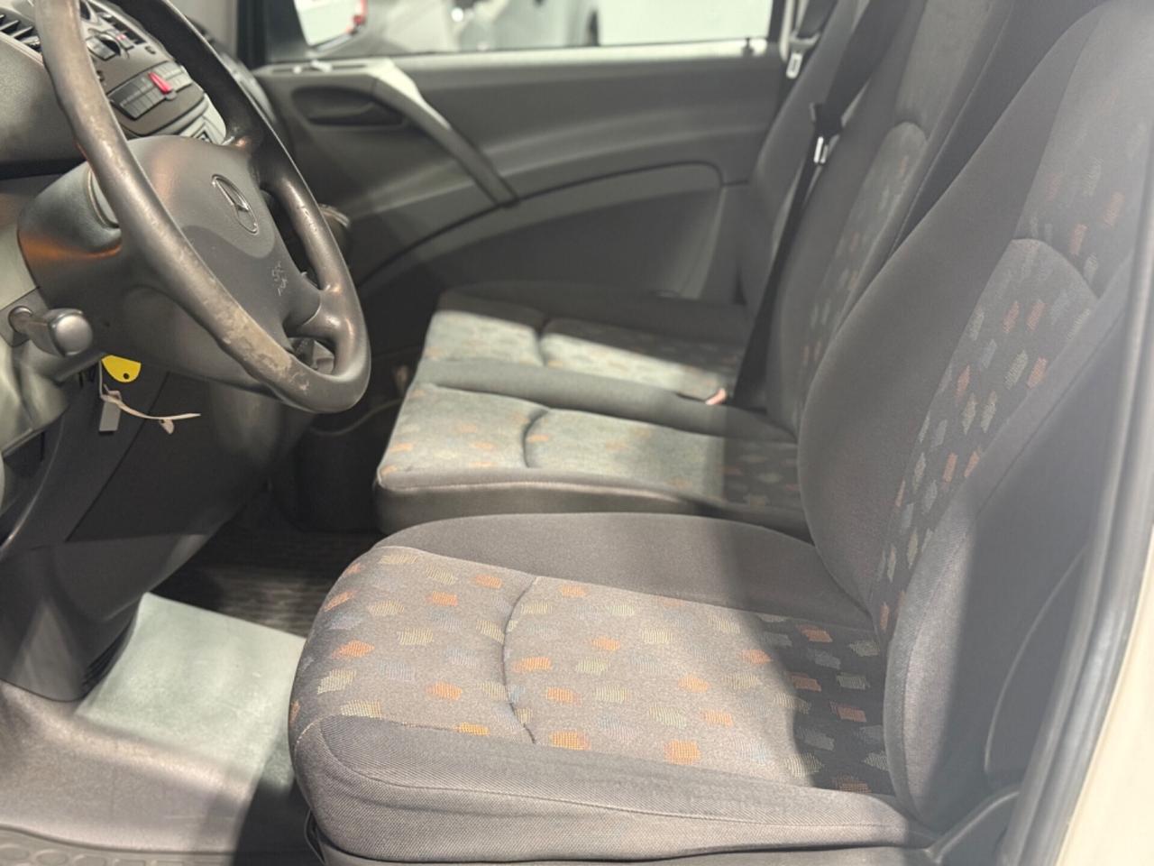Mercedes-benz Vito 111 CDI 195.000KM 3 POSTI