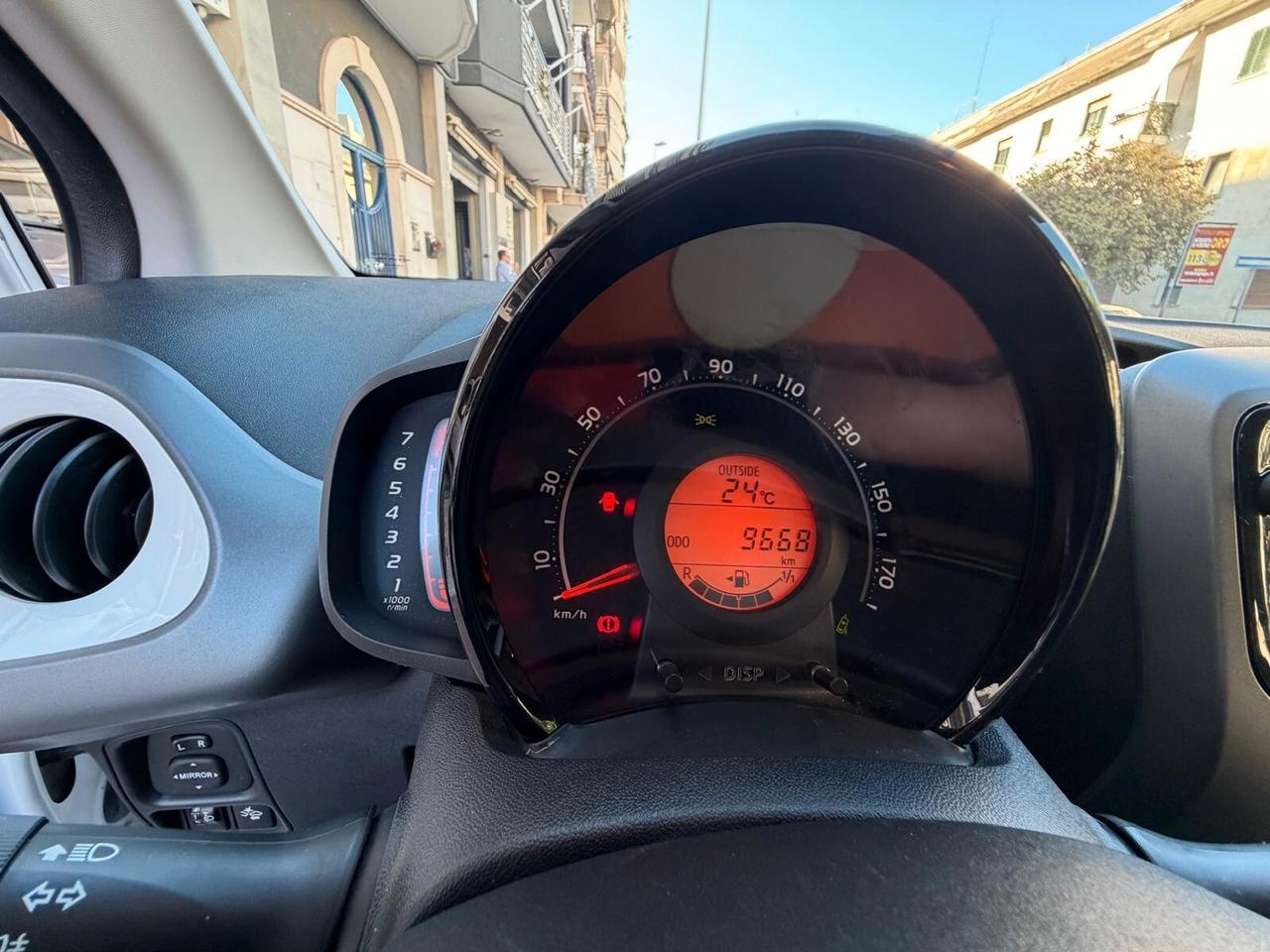 Toyota Aygo Connect 1.0 72 CV 5p 9000KM!!!