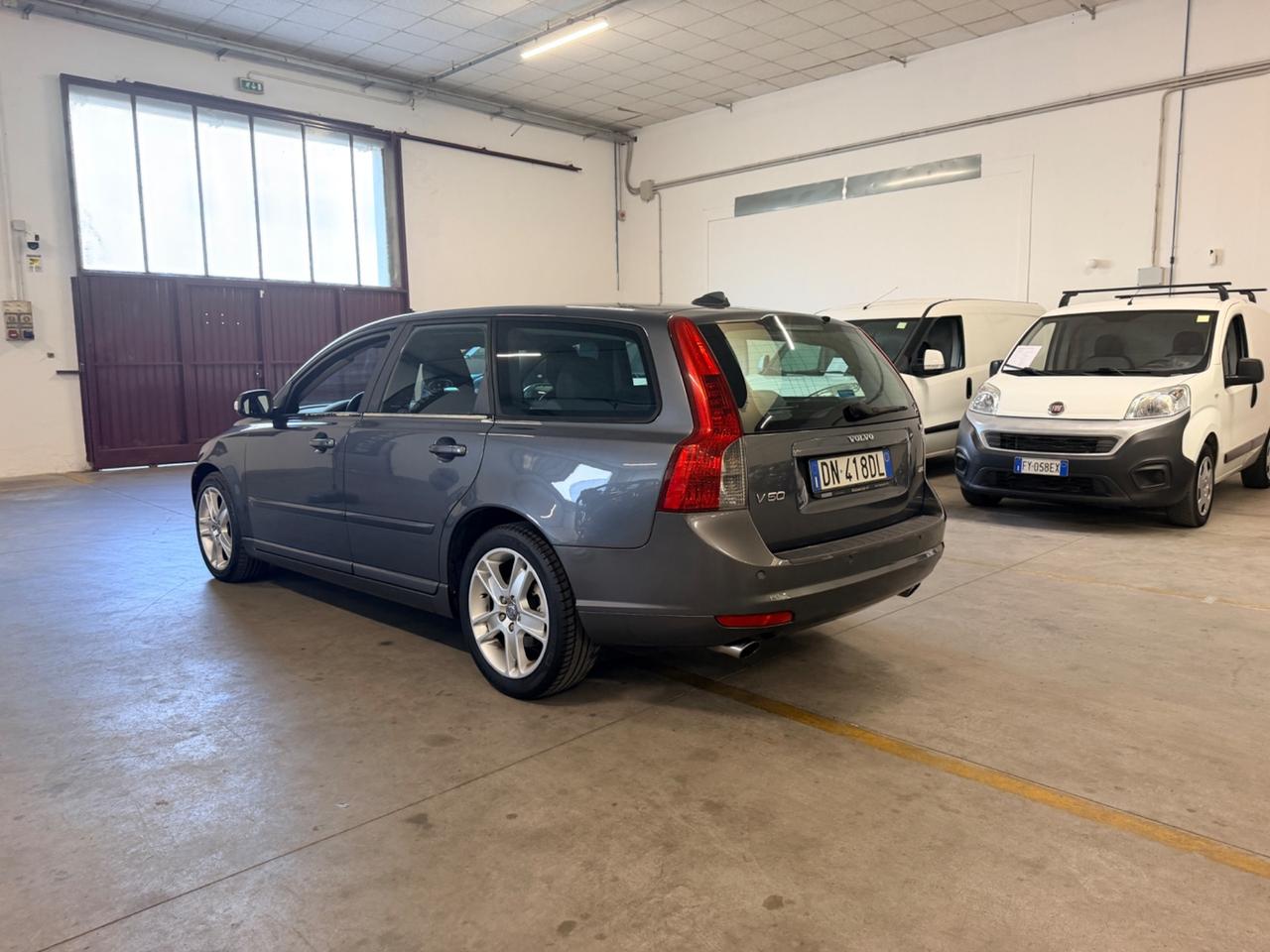 Volvo V50 2.4 D5 cat Momentum