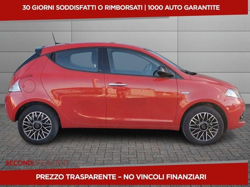 Lancia Ypsilon 1.0 firefly hybrid Platino s&s 70cv