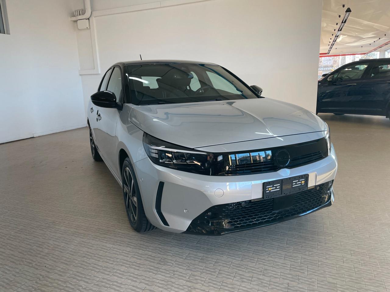 Opel Corsa 1.2 100 CV GS 2025 Bicolor Neopatentati