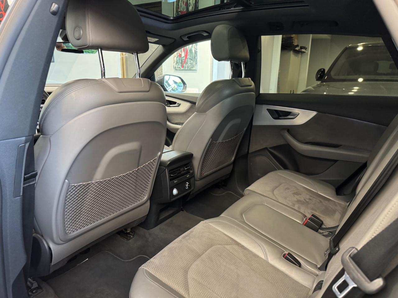Audi Q8 50 TDI 286 CV auto con problemi al cambio