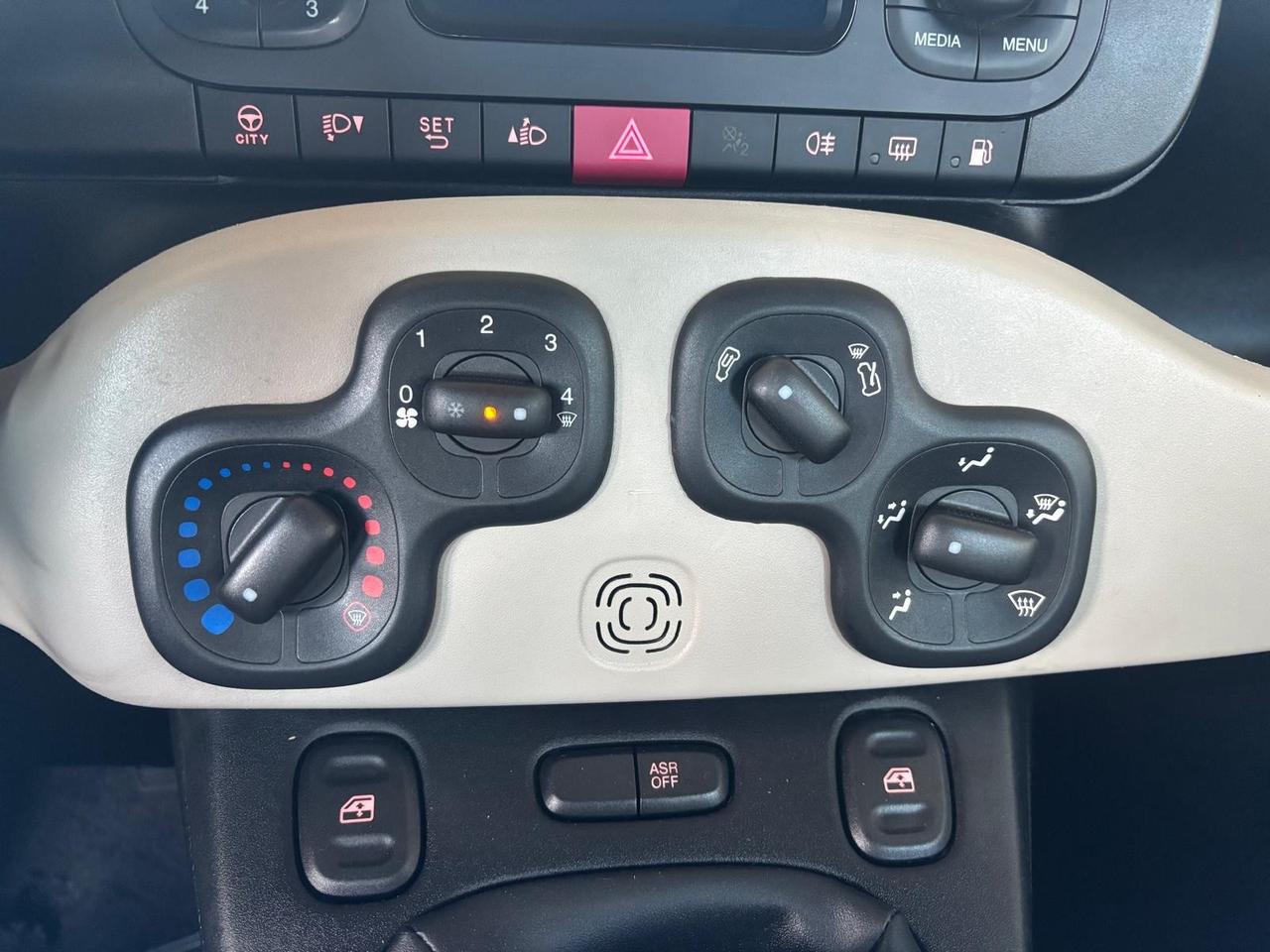 Fiat Panda 0.9 TwinAir Turbo Natural Power Lounge