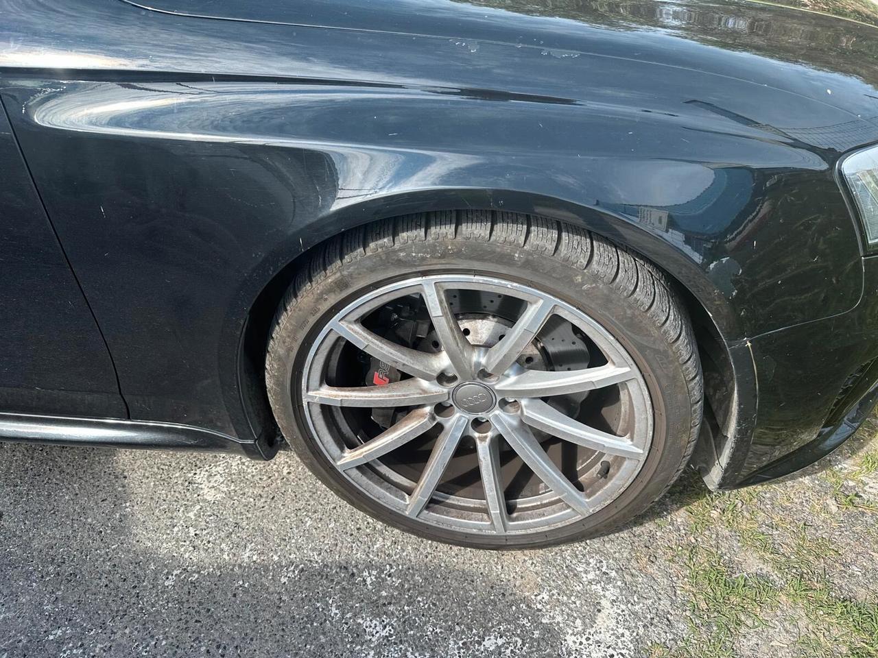 Audi A4 RS 4 Avant 4.2 V8 FSI quattro S tronic