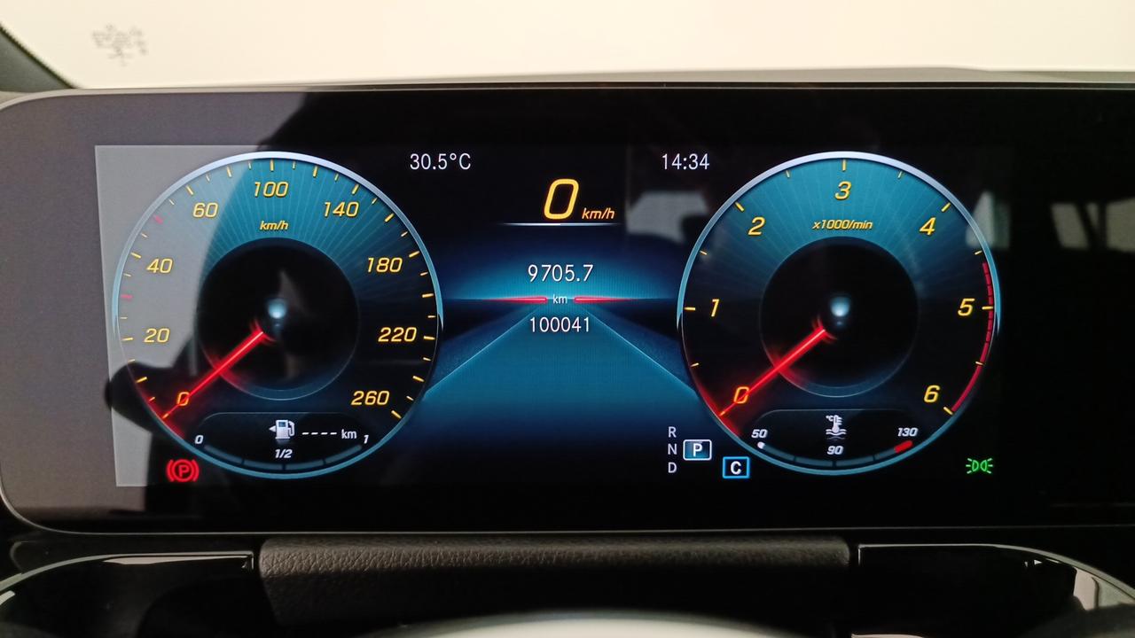Mercedes-Benz GLA-H247 2020 - GLA 180 d Business auto