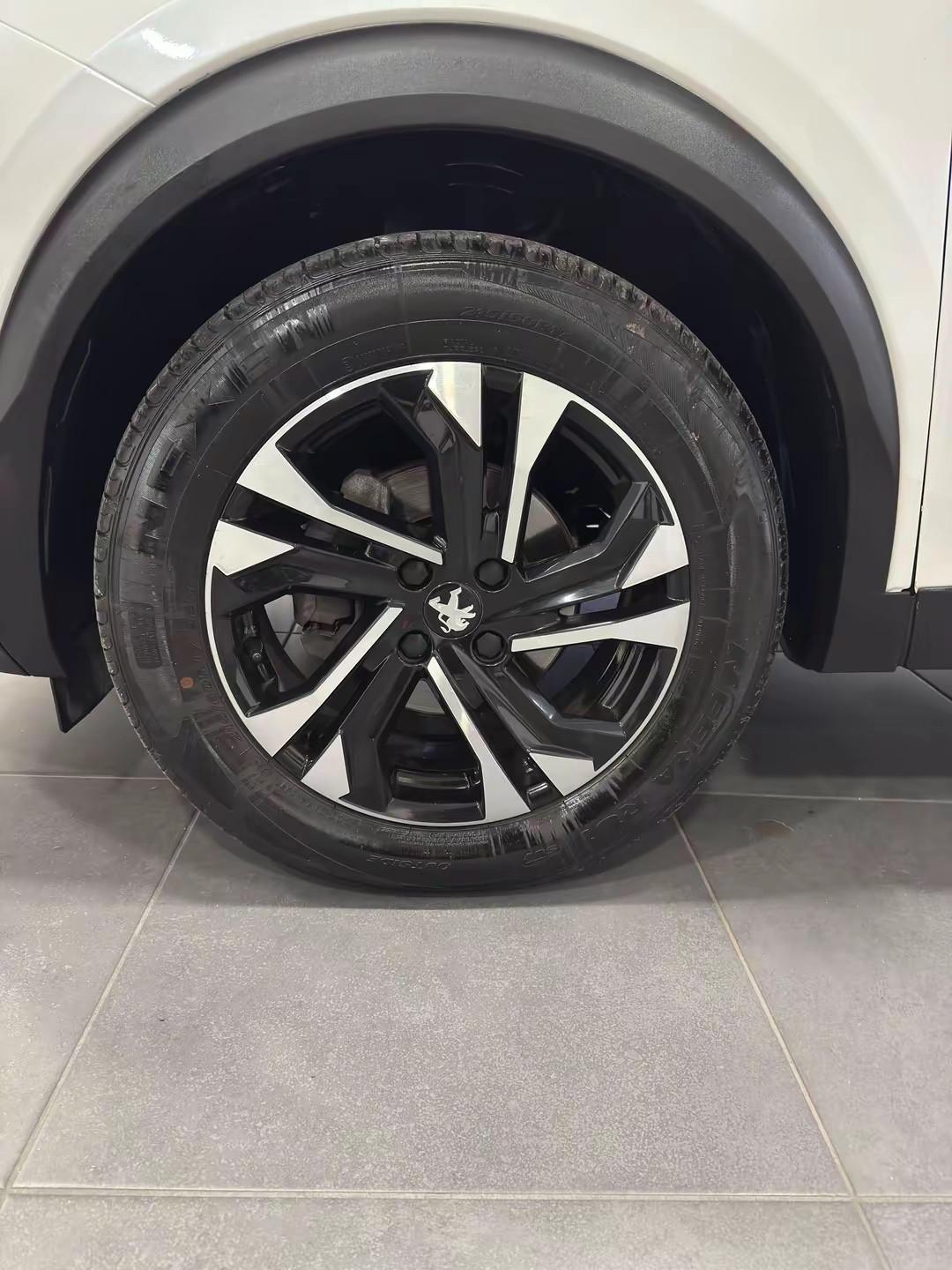 Peugeot 2008 PureTech 130 S&S EAT8 GT Line